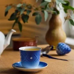 2023 Royal Copenhagen Christmas Thermal Mug With Saucer, Capacity 26 Cl. 12 2023 Royal Copenhagen Christmas Thermal Mug With Saucer, Capacity 26 Cl. -Fiesta Shop 1066061 b