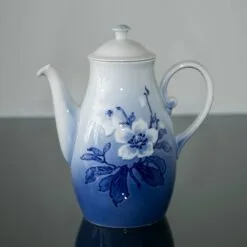 LargeCoffee Pot Christmas Rose Service Bing & Grøndahl, 2 Litre No. 91A Or 123 -Fiesta Shop 1435123 c