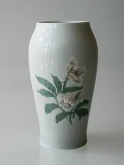 Vase Christmas Rose Service Light Colours Bing & Grondahl 5 Vase Christmas Rose Service Light Colours Bing & Grondahl -Fiesta Shop 1435682 1 b