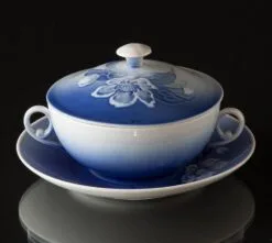 Bullion Bowl With Lid And Saucer Christmas Rose Service No. 481, Bing & Grondahl