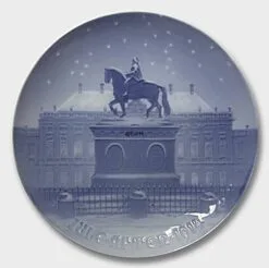 The Royal Palace, Amalienborg 1914, Bing & Grondahl Christmas Plate