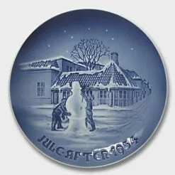 Hans Christian Andersen's House1954, Bing & Grondahl Christmas Plate