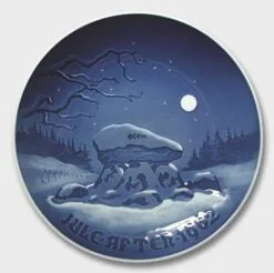 Winter Night, 1962 Bing & Grondahl Christmas Plate