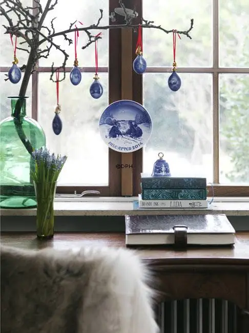 Sledging In The Snow 2014, Bing & Grondahl Christmas Plate 4 Sledging In The Snow 2014, Bing & Grondahl Christmas Plate - Image 4