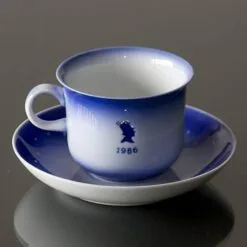 1986 Desiree Svend Jensen Hans Christian Andersen Christmas Cup With Saucer -Fiesta Shop DK1986 d