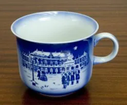 1997 Desiree Svend Jensen Hans Christian Andersen Christmas Cup -Fiesta Shop DK1997 K b