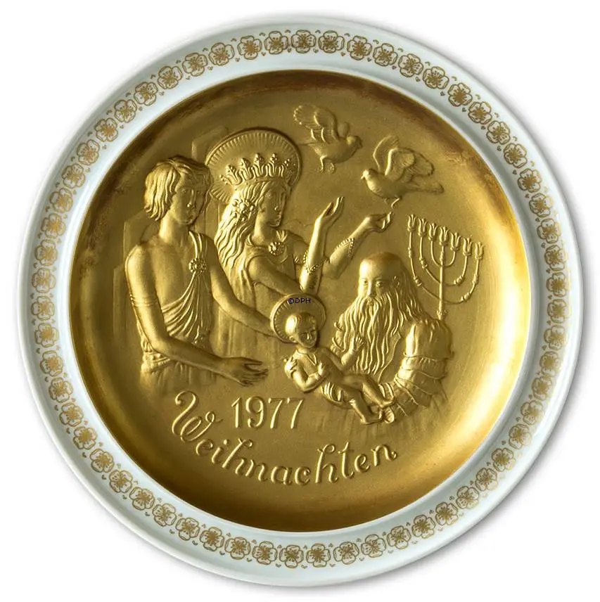 1977 Hutschenreuther Christmas Plate, "The Holy Family", Jesus And Simon In The Temple 1 1977 Hutschenreuther Christmas Plate, "The Holy Family", Jesus And Simon In The Temple