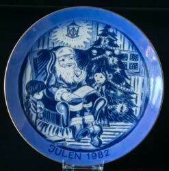1982 Christmas Plate