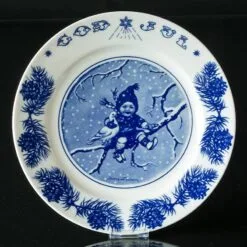 1977 Jenny Nystrom Christmas Plate, Child With Dove