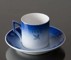 1992 Royal Copenhagen Christmas Cup, The Royal Coach -Fiesta Shop RK1992 c