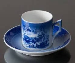 1995 Royal Copenhagen Christmas Cup, Christmas At The Manor House