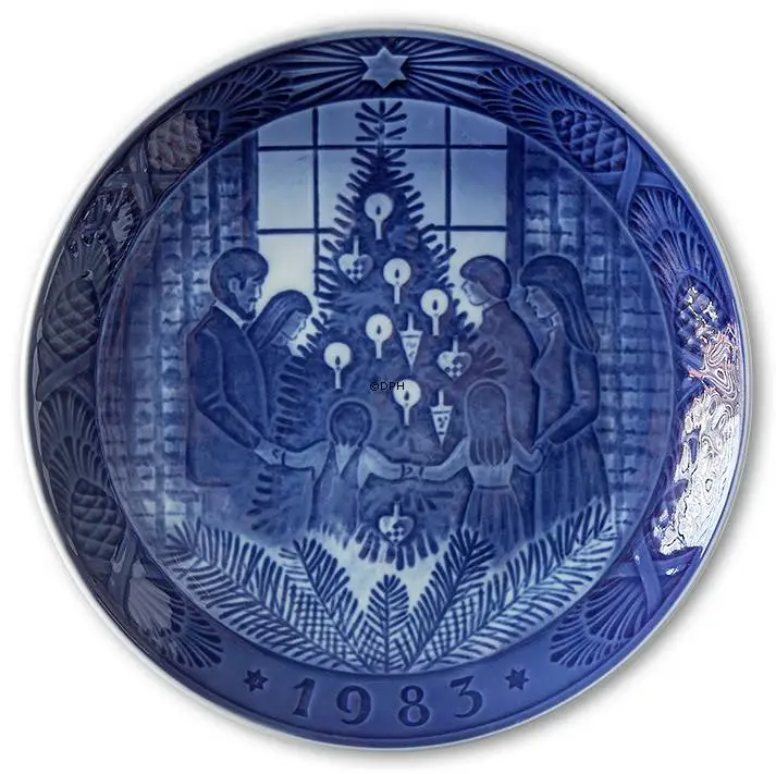 Merry Christmas 1983, Royal Copenhagen Christmas Plate 1 Merry Christmas 1983, Royal Copenhagen Christmas Plate