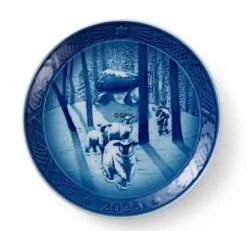 Christmas Time In The Forest, 2023 Royal Copenhagen Christmas Plate -Fiesta Shop RX2023 g